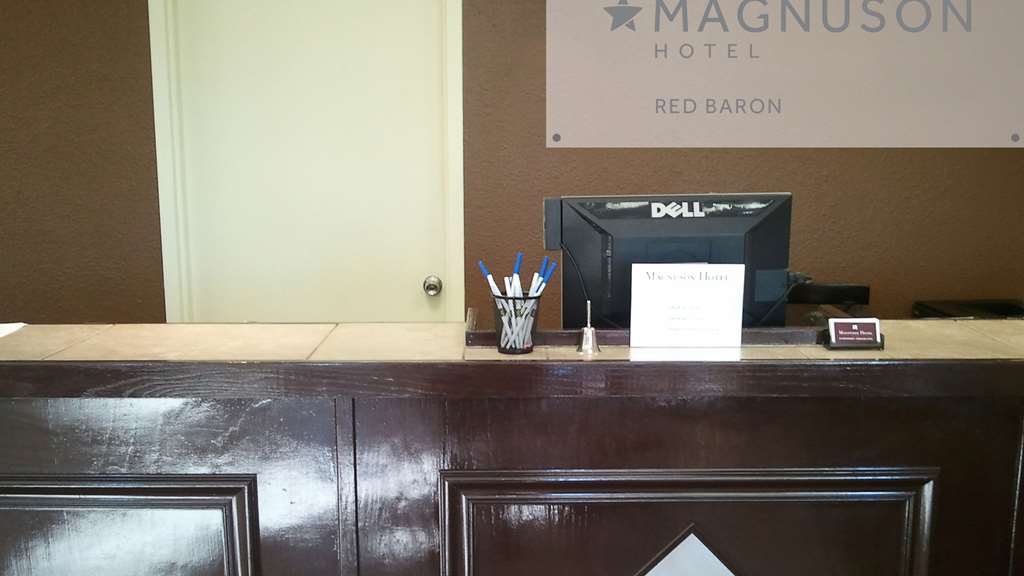 Magnuson Hotel Red Baron Garden City Interno foto